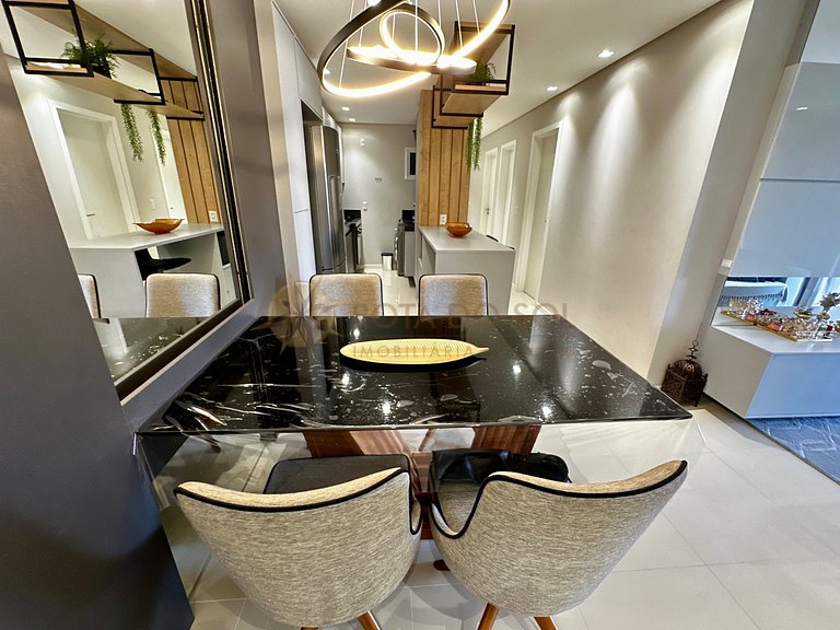 Sua Melhor Estadia em Bombinhas! Cobertura para 8 pessoas.