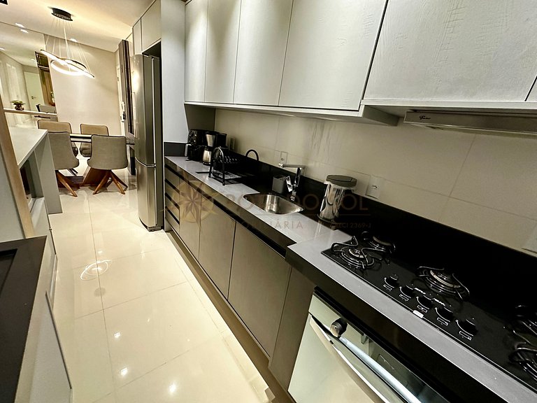 Sua Melhor Estadia em Bombinhas! Cobertura para 8 pessoas.