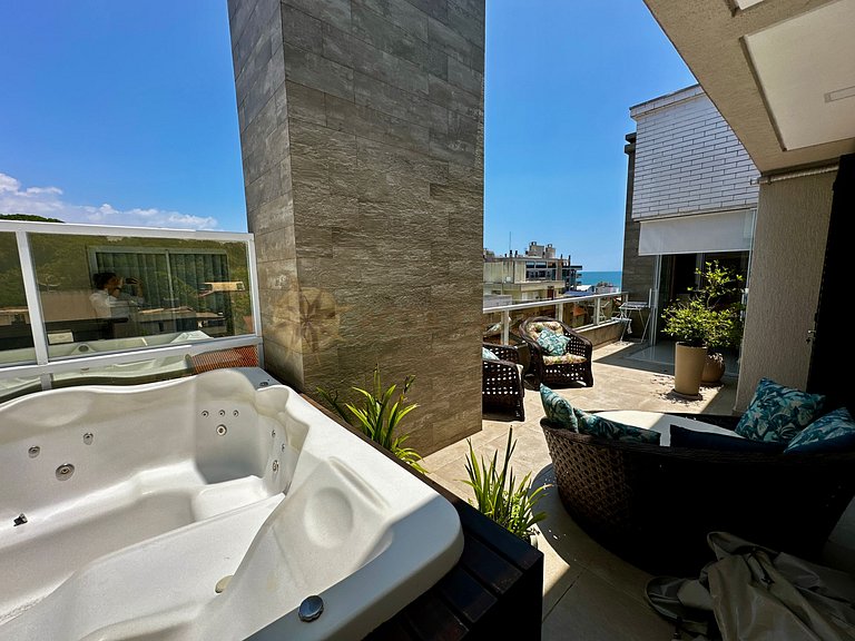 Sua Melhor Estadia em Bombinhas! Cobertura para 8 pessoas.