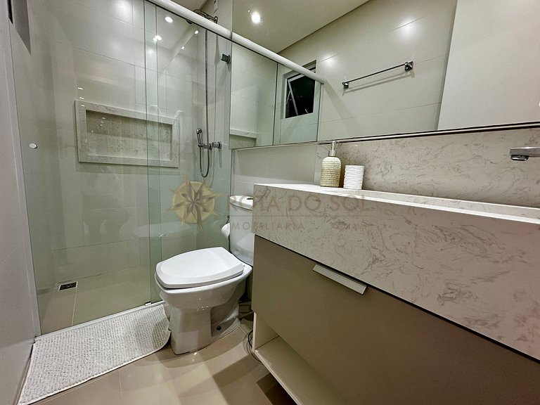 Sua Melhor Estadia em Bombinhas! Cobertura para 8 pessoas.