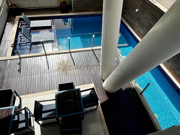 Exclusiva Cobertura Duplex a Poucos metros do Mar em SC