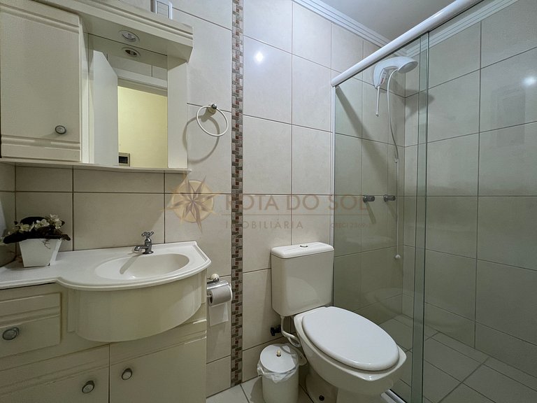 Imóvel com diária econômica na praia de Bombinhas.