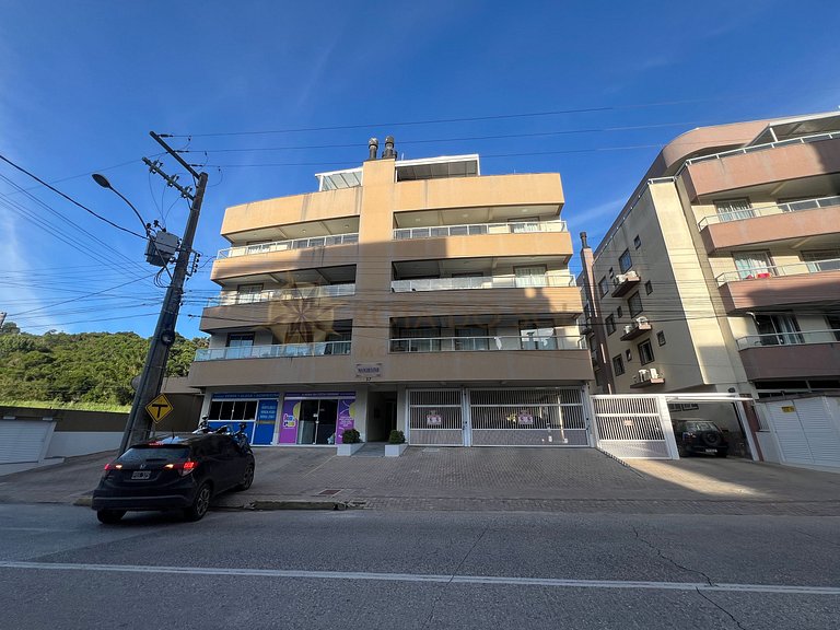 101 - Apartamento completo em Bombas - SC