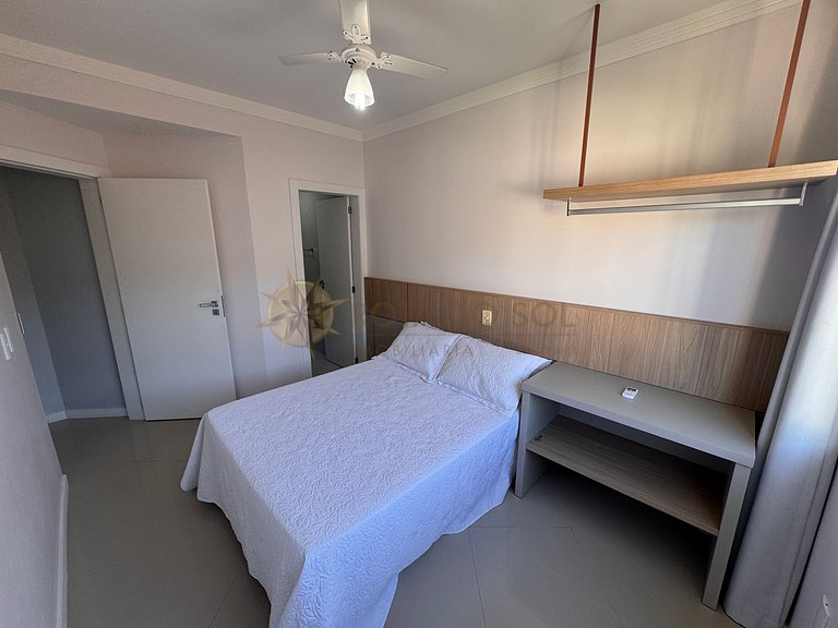 076 - Apartamento com 3 dormitórios em Quatro Ilhas, vista p