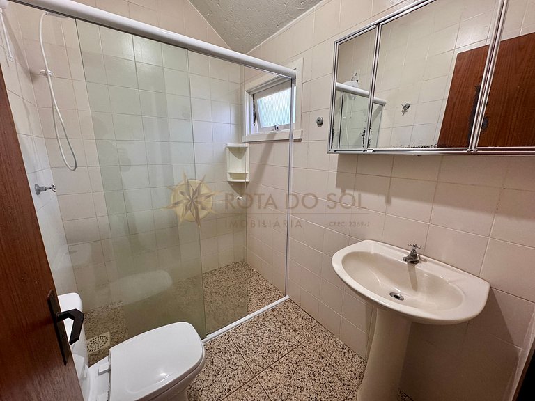 Casa em condomínio de frente para a praia de Quatro Ilhas, e