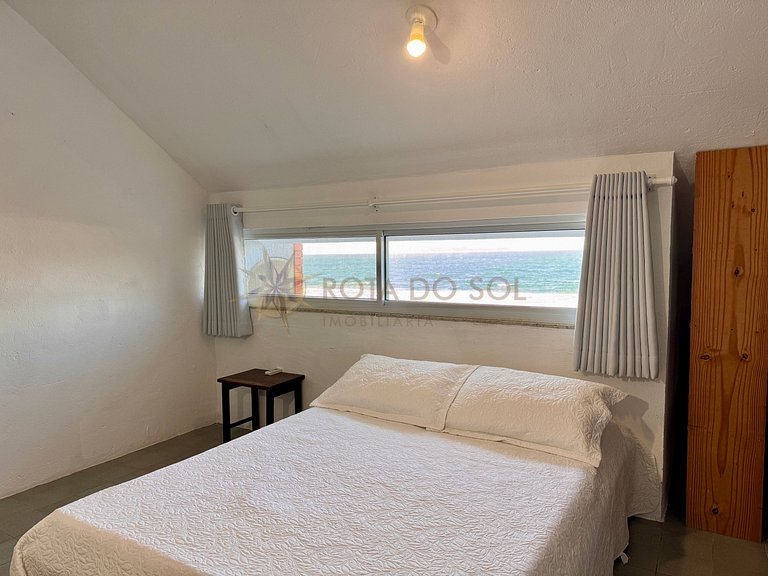 Casa em condomínio de frente para a praia de Quatro Ilhas, e