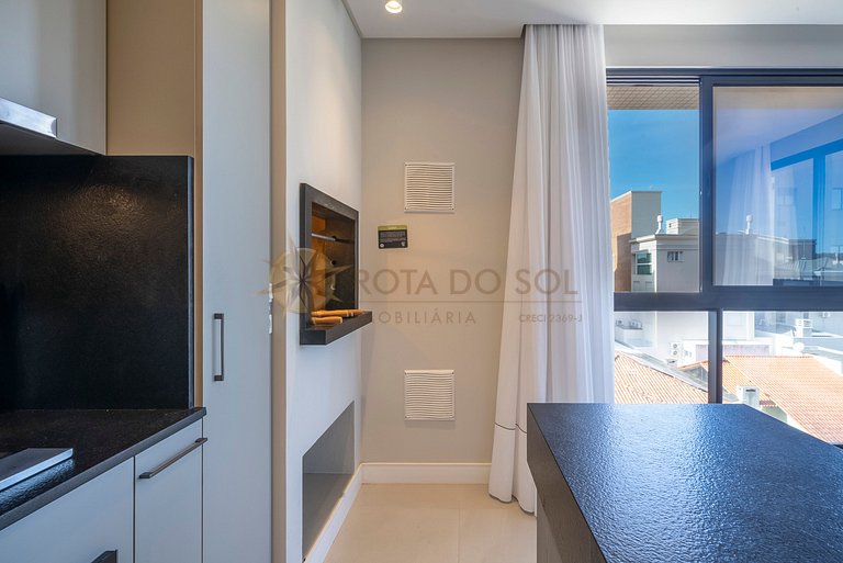 Leme 208 – Apartamento novíssimo a poucos metros do mar em B