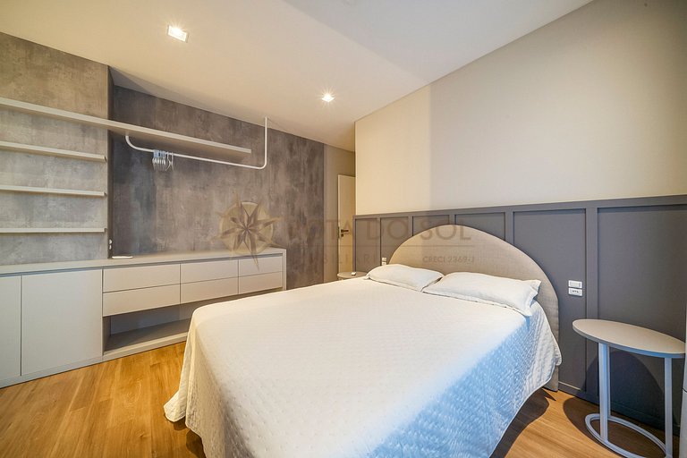 Leme 208 – Apartamento novíssimo a poucos metros do mar em B