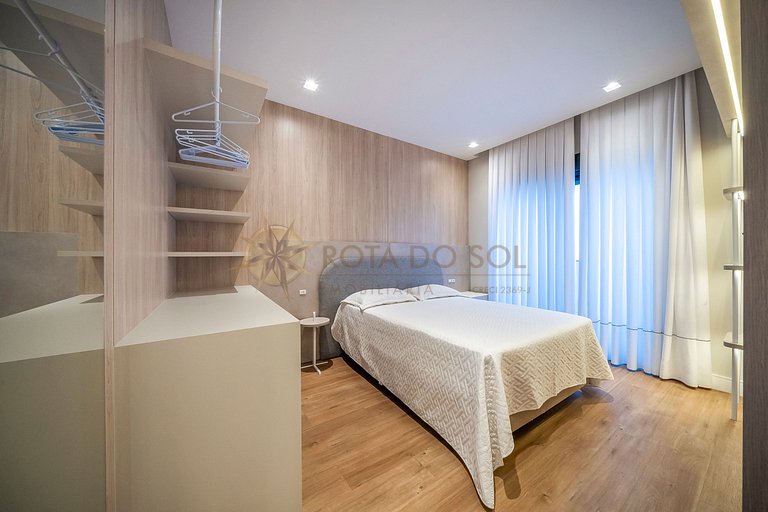 Leme 208 – Apartamento novíssimo a poucos metros do mar em B