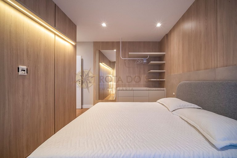Leme 208 – Apartamento novíssimo a poucos metros do mar em B
