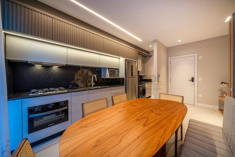 Leme 106 – Apartamento novíssimo a poucos metros do mar em B