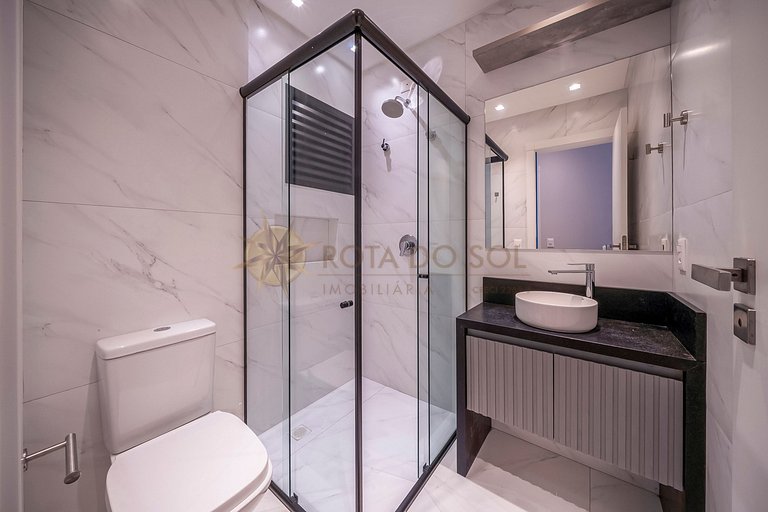 Leme 106 – Apartamento novíssimo a poucos metros do mar em B