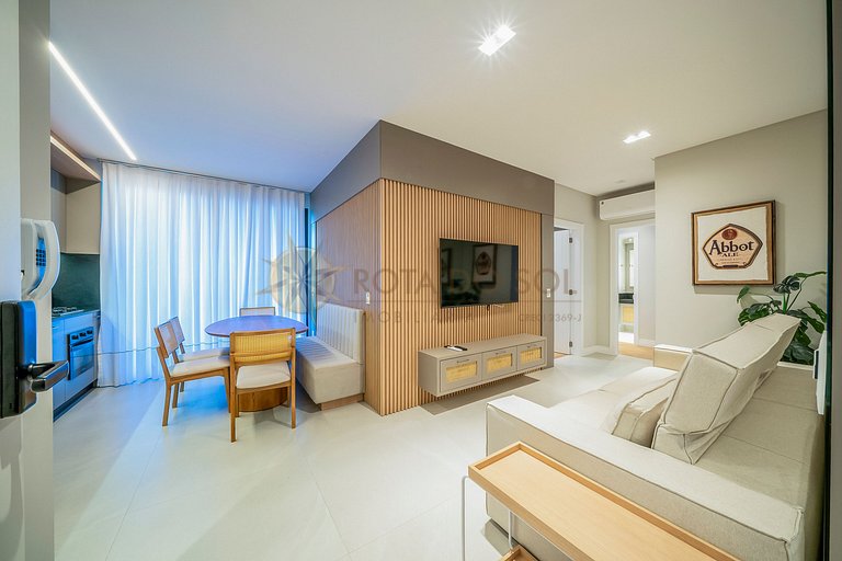 Leme 107 – Apartamento novíssimo a poucos metros do mar em B