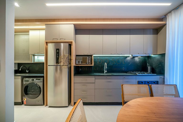 Leme 107 – Apartamento novíssimo a poucos metros do mar em B