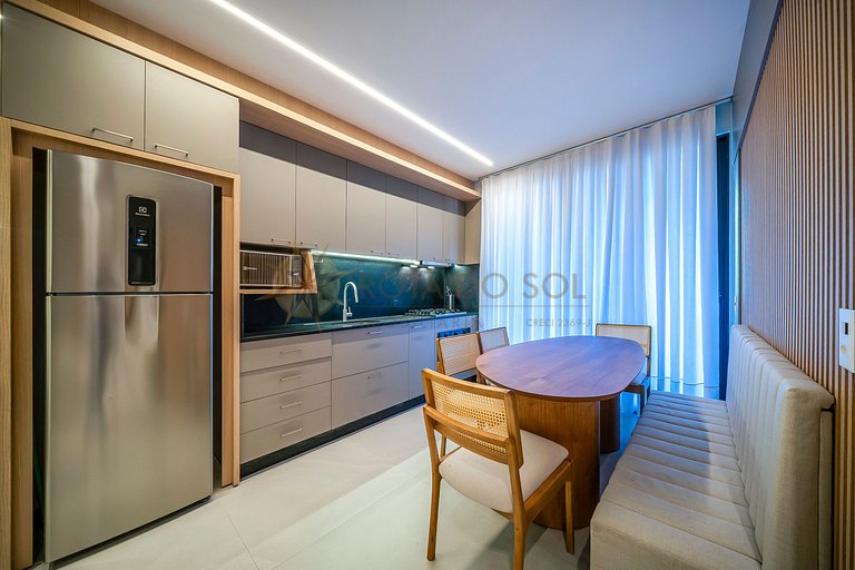 Leme 107 – Apartamento novíssimo a poucos metros do mar em B