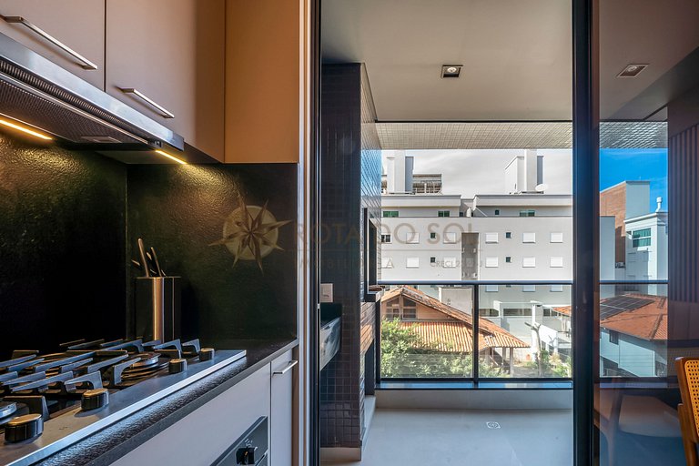 Leme 107 – Apartamento novíssimo a poucos metros do mar em B