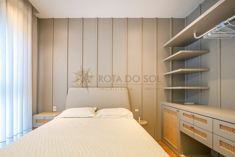 Leme 107 – Apartamento novíssimo a poucos metros do mar em B