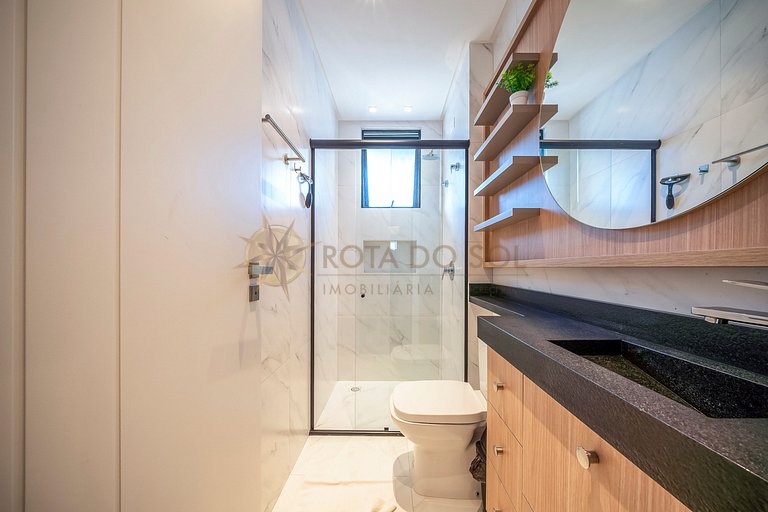 Leme 107 – Apartamento novíssimo a poucos metros do mar em B