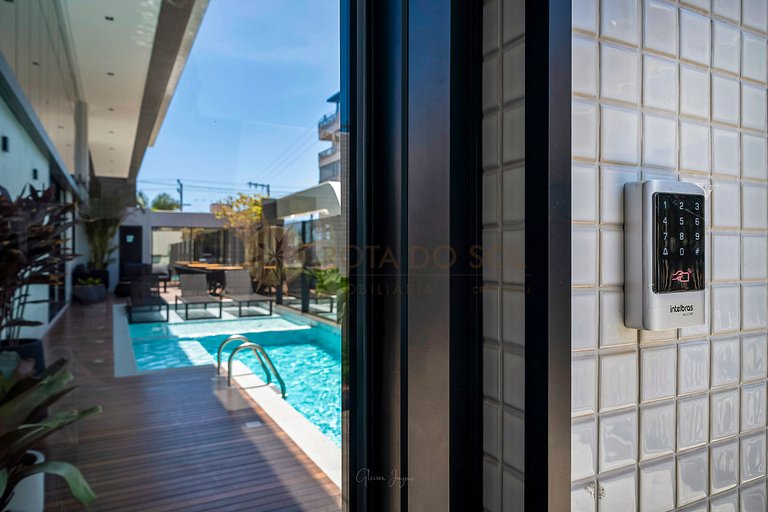 Leme 107 – Apartamento novíssimo a poucos metros do mar em B