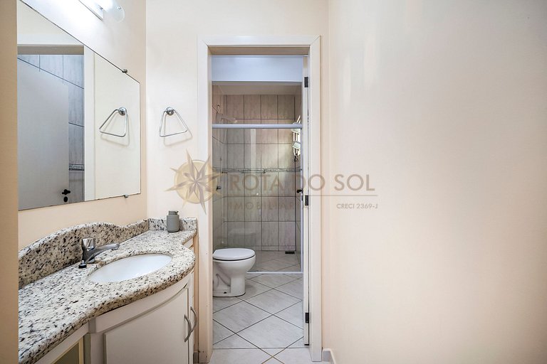 Casa para Temporada na Praia de Mariscal | 4 Quartos, Jardim