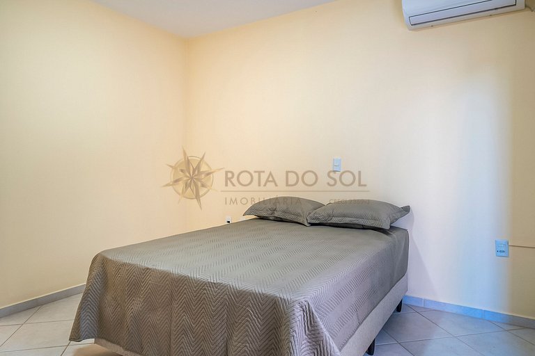 Casa para Temporada na Praia de Mariscal | 4 Quartos, Jardim