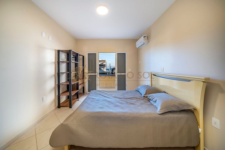 Casa para Temporada na Praia de Mariscal | 4 Quartos, Jardim