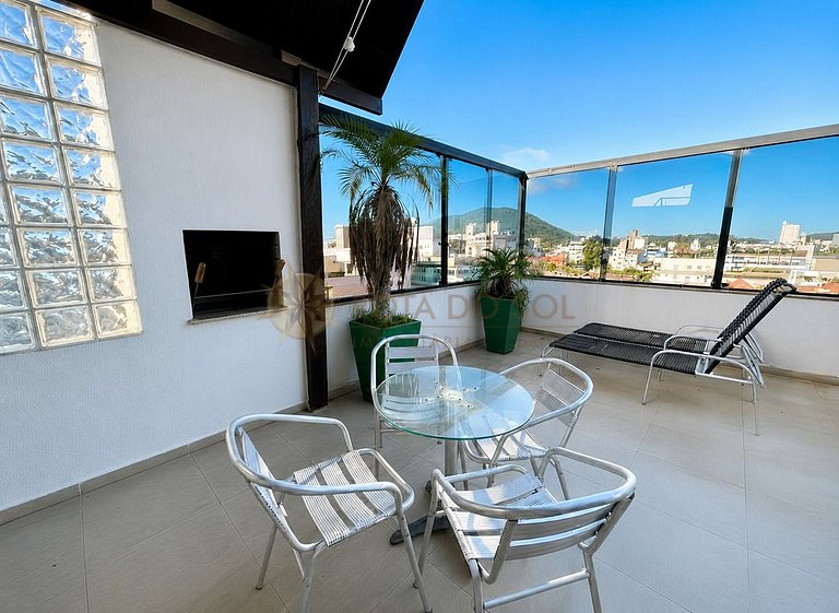 Apartamento de Cobertura 2 quartos com piscina em Bombinhas