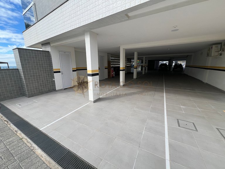 022 - Apartamento com Piscina Frente Mar