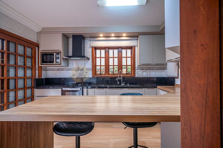 Casa em Canto Grande | 4 quartos e hidromassagem