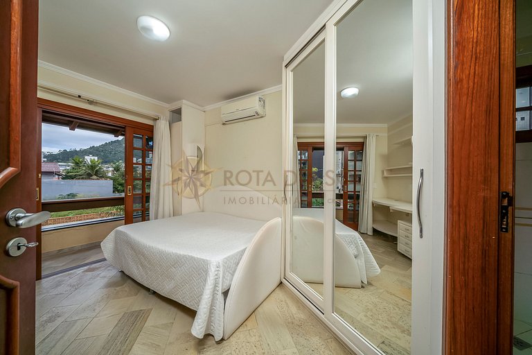 Casa em Canto Grande | 4 quartos e hidromassagem