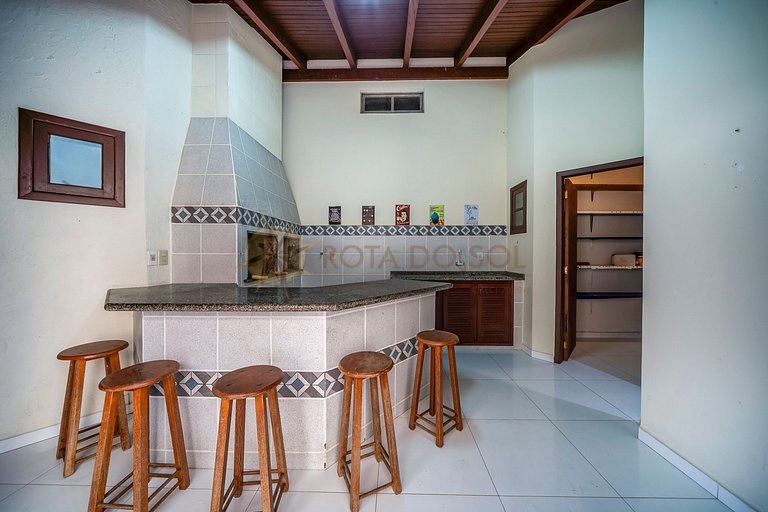Casa em Canto Grande | 4 quartos e hidromassagem