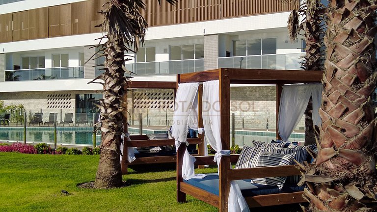 022 - Apartamento com Piscina Frente Mar
