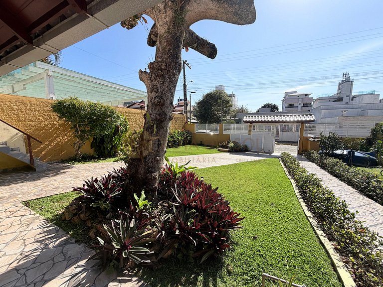 Casa próxima a praia de 4 Ilhas