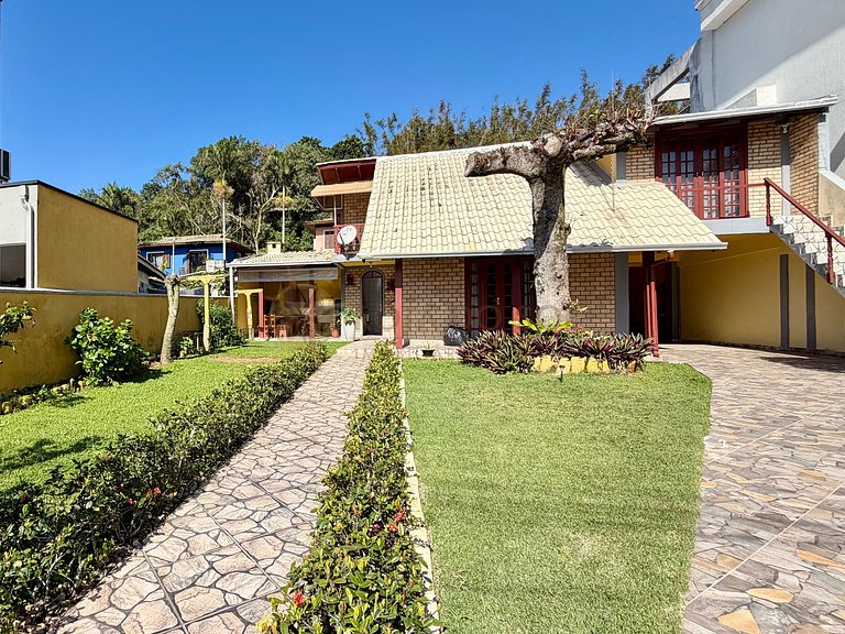 Casa próxima a praia de 4 Ilhas