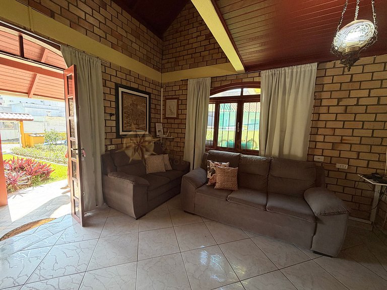 Casa próxima a praia de 4 Ilhas