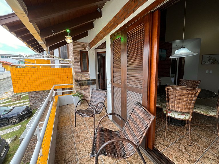Apartamento próximo ao mar em Bombinhas