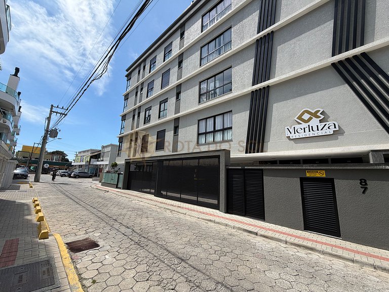 Residencial Merluza  a 60 m da Praia de Bombinhas!