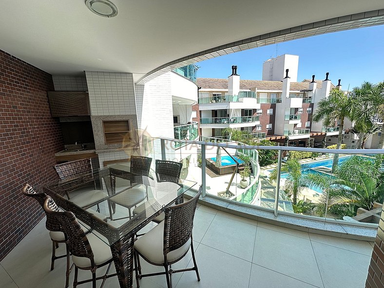 Apartamento com piscina no Centro de Bombinhas Boulevard