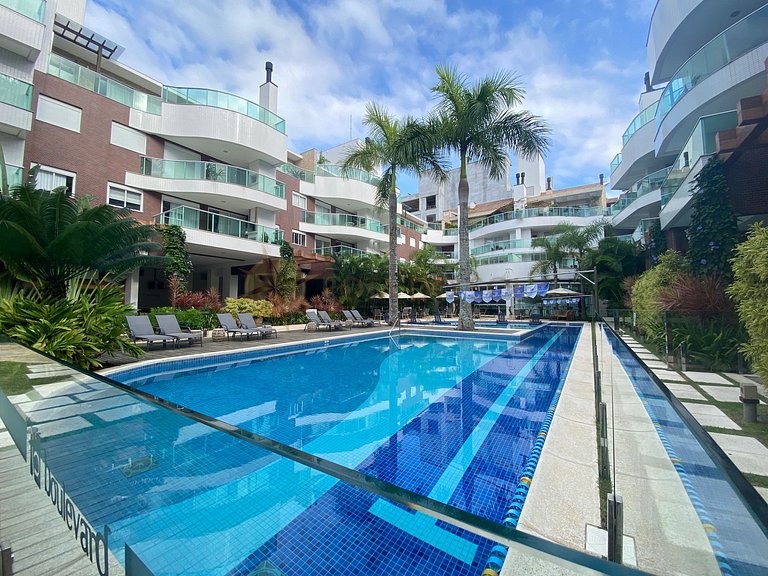 Apartamento com piscina no Centro de Bombinhas Boulevard