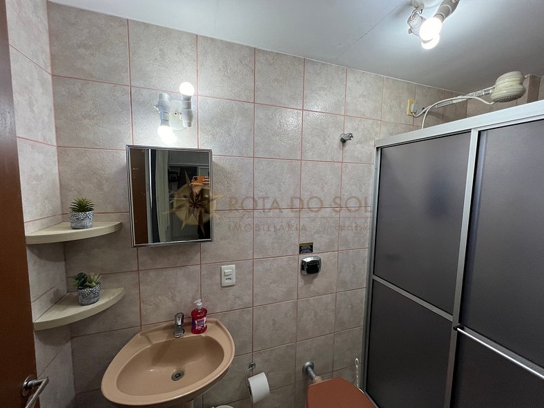 Apartamento na praia de Bombas com excelente localização.