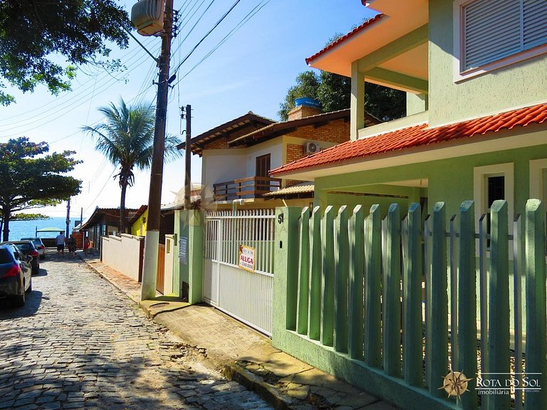 Cód 411- Casa quadra mar em Bombinhas Centro - 30m da praia