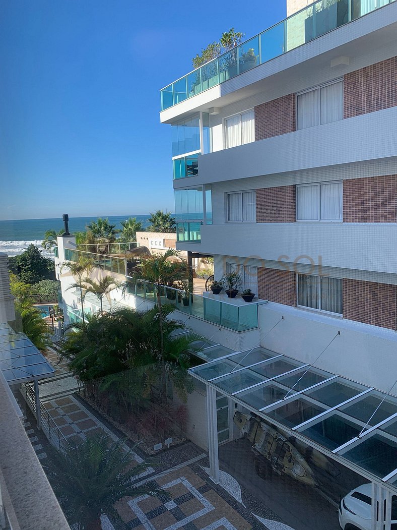 Varandas do Atlântico apartamento frente ao mar em Bombas